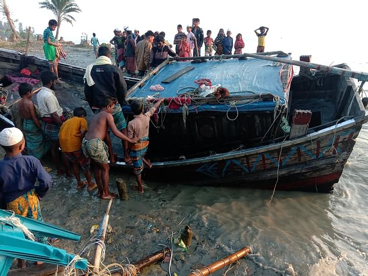 prothomalo-bangla_2020-12_e3636442-1d7d-4bb4-8c79-04a34951cae1_NOAKHALI_RIVER_ACCIDENT_15122020_1