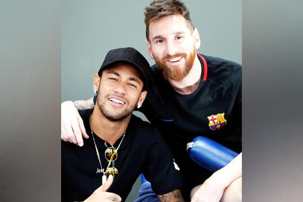 180820_bangladesh_pratidin_messi-neymar