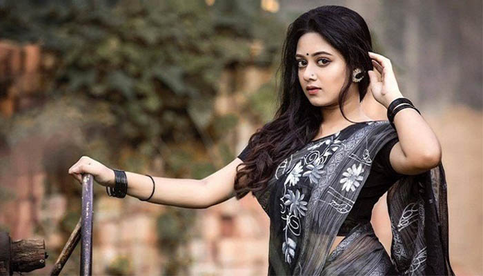 দীঘি-