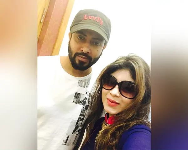 168649_Misty Zannat and Shakib Khan (For online)