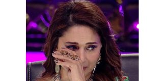 মাধুরীর শো দেখতে গিয়ে বিরক্ত দর্শক, টাকা ফেরতের দাবি