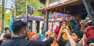 সরকার কখনোই অভাব আছে স্বীকার করে না : হাসনাত আব্দুল্লাহ