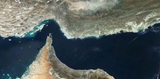 হরমুজ প্রণালী জাহাজ চলাচলের জন্য উন্মুক্ত ঘোষণা