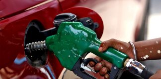 অনিশ্চিত যুদ্ধবিরতিএক দিনের ব্যবধানে কমল তেলের দাম