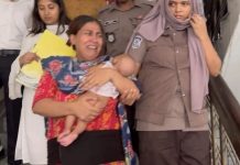 চার ঘণ্টা পর জামিন পেলেন বাচ্চাসহ কারাগারে পাঠানো সেই মহিলা লীগ নেত্রী