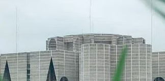 দেশে বীর মুক্তিযোদ্ধা ১ লাখ ৯৮ হাজার ৩৭ জন: সংসদে মুক্তিযুদ্ধবিষয়ক মন্ত্রী