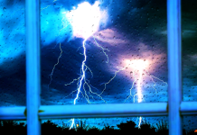 কোন সময় বজ্রপাত বেশি হয়, নিরাপদ থাকতে যা করবেন
