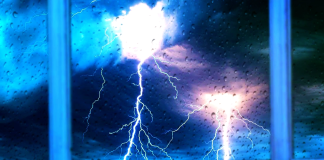 কোন সময় বজ্রপাত বেশি হয়, নিরাপদ থাকতে যা করবেন