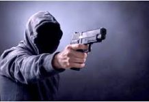 খুলনায় মোটরসাইকেলে এসে যুবককে গুলি, অবস্থা সংকটাপন্ন