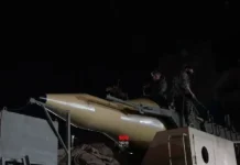 ইরানের শহরে শহরে সমাবেশ, প্রদর্শন হচ্ছে ক্ষেপণাস্ত্র