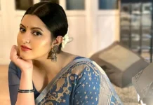 সিয়ামের স্ত্রীর পাশে পরীমণি