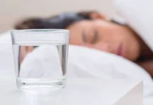 রাতে ঘুমানোর কতক্ষণ আগে পানি খাওয়া উচিত