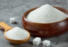 যে ৬ কৌশলে চিনি খাওয়া ছাড়তে পারেন