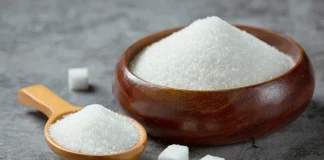 যে ৬ কৌশলে চিনি খাওয়া ছাড়তে পারেন
