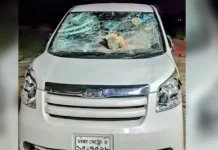 পূর্বধলায় জামায়াত এমপি অবরুদ্ধ, গাড়িতে হামলা-ভাঙচুর
