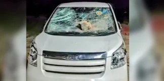 পূর্বধলায় জামায়াত এমপি অবরুদ্ধ, গাড়িতে হামলা-ভাঙচুর