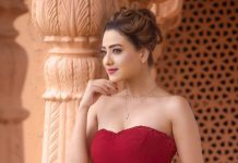 ”মিটিংয়ে ডেকে পরিচালক আমাকে বিকিনি পরে দেখাতে বলেন”