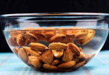 সকালে পানিতে ভেজানো কাঠবাদাম খাওয়ার উপকারিতা