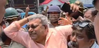অভিষেকের পর এবার হামলার শিকার তৃণমূলের আরেক এমপি, কী হচ্ছে পশ্চিমবঙ্গে