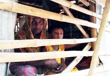 দরজা-জালনাবিহীন ঘরে দিন কাটে জেসমিনের