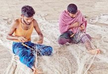 মেলেনি বরাদ্দের চাল, জেলেপল্লিতে হতাশা