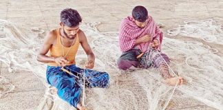 মেলেনি বরাদ্দের চাল, জেলেপল্লিতে হতাশা