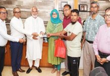 খুলনায় ইজিবাইকের লাইসেন্স নবায়ন কার্যক্রম শুরু