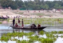 কুষ্টিয়ায় চার মাসের সন্তানকে নদীতে ফেলে দিয়ে মায়ের আত্মহত্যাচেষ্টা