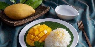 গরমের দুপুরে আম-ভাত কতটা উপকারী?