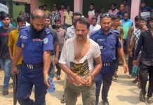 আগ্নেয়াস্ত্র ও গুলিসহ যুবক আটক, সংঘবদ্ধ পিটুনির পর পুলিশে সোপর্দ