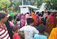 মায়ের কোলে ফিরছিল শিশুটি, মোটরসাইকেলের ধাক্কায় ছিটকে গেলো প্রাণ