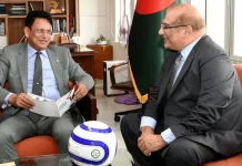 বাংলাদেশের স্কুলে বিতরণের জন্য ১ হাজার ফুটবল উপহার দিলো পাকিস্তান