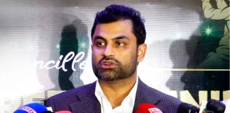 ডিপিএলে পারিশ্রমিক বিতর্ক, ত্রিপক্ষীয় চুক্তিতে সমাধান চান তামিম