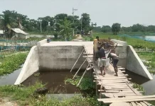 সাড়ে ৩৩ লাখ টাকার কালভার্টে সংযোগ নেই