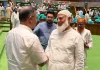 প্রধানমন্ত্রী ও বিরোধী দলের নেতার কুশল বিনিময়