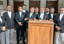 ১৮ ডেপুটি ও সহকারী অ্যাটর্নি জেনারেলের পদত্যাগ
