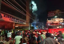 খুলনা সিটি মেডিকেলে ভয়াবহ অগ্নিকাণ্ড, নিয়ন্ত্রণে ফায়ার সার্ভিসের একাধিক ইউনিট