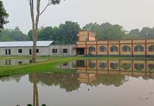 সামান্য বৃষ্টিতেই ডুবে যায় বিদ্যালয় মাঠ, দুর্ভোগে শিক্ষার্থী ও শিক্ষকেরা
