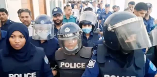 আদালতে মমতাজ গাইলেন, ‘বুকটা ফাইট্টা যায়’ গান