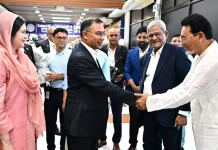 চীন থেকে দেশে ফিরলেন প্রধানমন্ত্রী