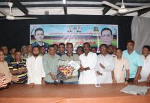 বিসিবির পরিচালক নির্বাচিত হয়ে খুলনায় ফিরেছেন তুহিন, ফুলেল শুভেচ্ছায় সিক্ত