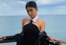 মৌনীকে নিয়ে নতুন বিতর্ক