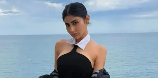 মৌনীকে নিয়ে নতুন বিতর্ক