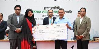 সরকার উদ্যোক্তাদের পাশে রয়েছে: প্রধানমন্ত্রী
