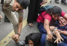 দিল্লির রাজপথে ক্ষোভের সুনামি: স্বরাষ্ট্রমন্ত্রীর ‘সীমা লঙ্ঘনে’ দিশেহারা মোদি সরকার