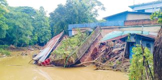 ক্ষতিগ্রস্ত ২২ হাজার ঘরবাড়ি