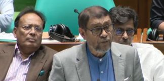 ‘প্রেসক্রিপশন ছাড়া অ্যান্টিবায়োটিক বিক্রি রোধে কঠোর অভিযান চলছে’