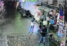 সালাম দিয়ে হাত মিলিয়েই স্বেচ্ছাসেবক দল নেতাকে গুলি
