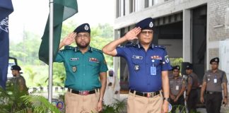 গাঢ় নীল-হালকা জলপাই শার্ট ও খাকি প্যান্টে ফিরল পুলিশ
