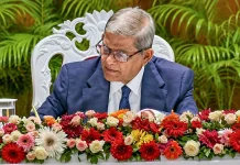 একসময়ের শিক্ষক, এবার জাতির অভিভাবক